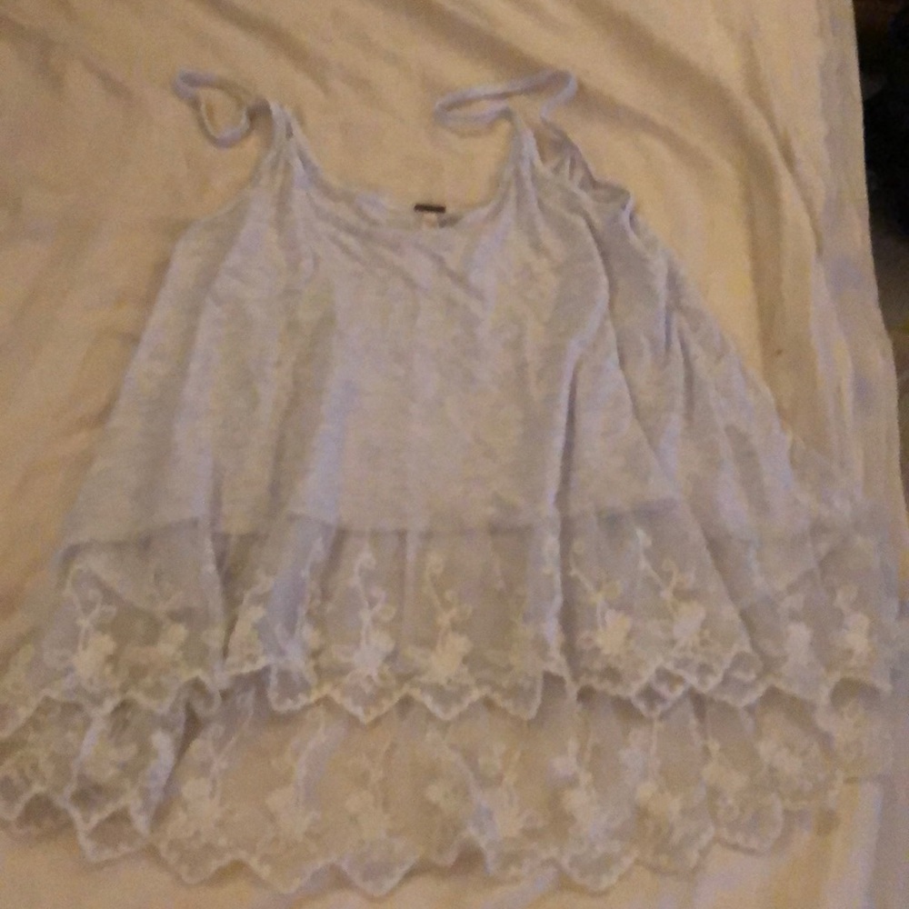 Tank top with lace bottom